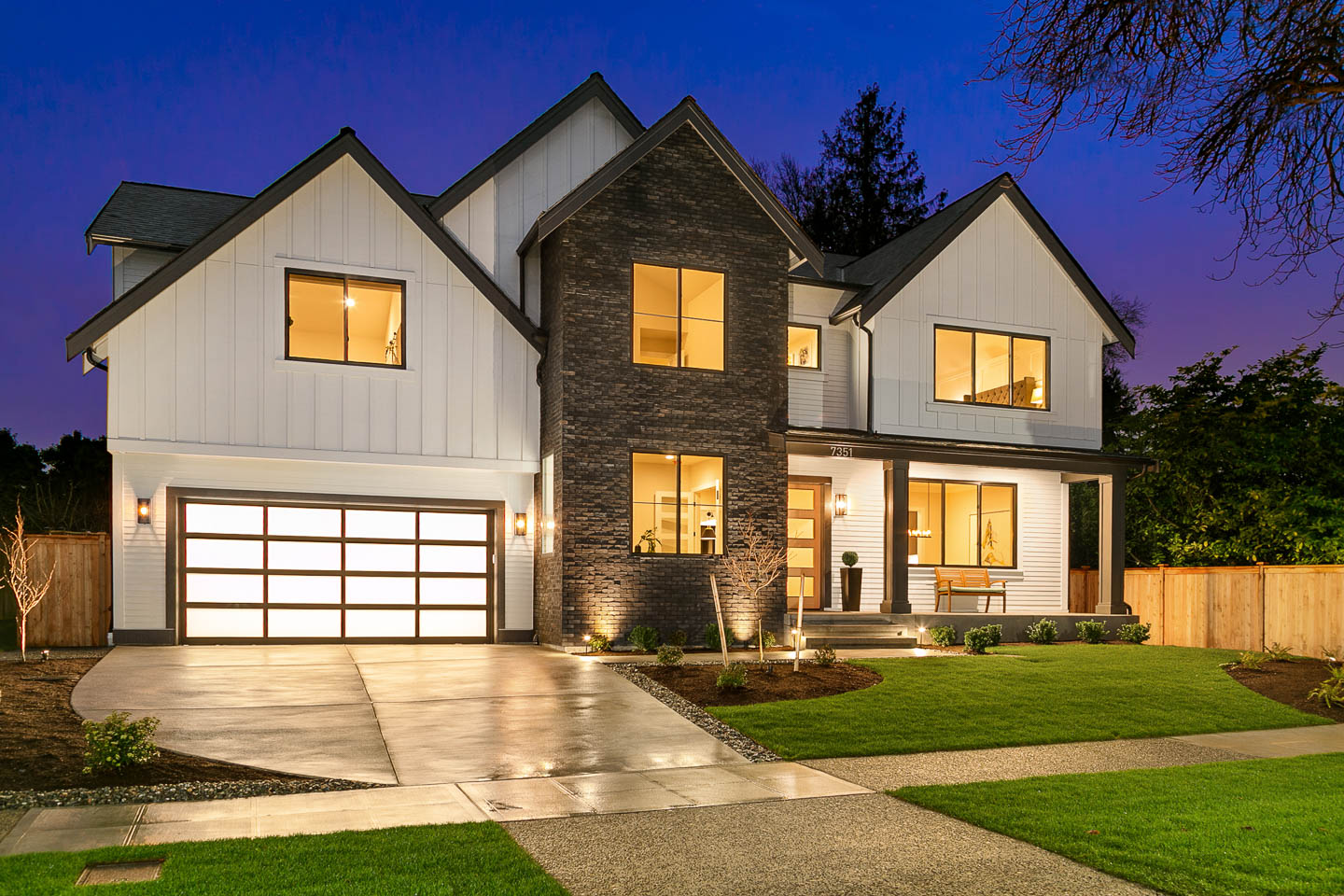 Hedlund Painting crew finishing an exterior in the Seattle area